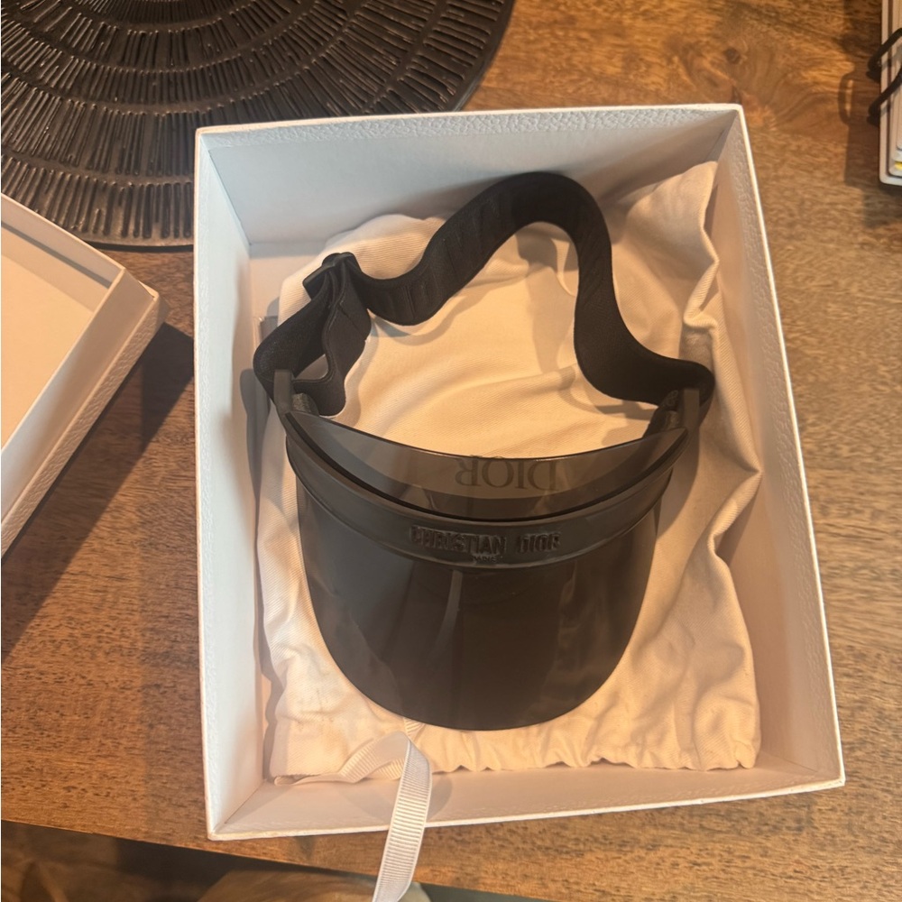 DiorClub V1U Visor Sunglasses